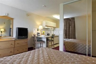 Homestead Studio Suites Memphis/Poplar 2*