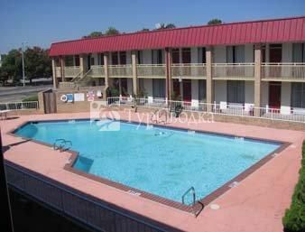 Knights Inn Airport 1*