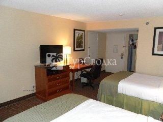 Memphis Airport Hotel and Conference Center 3*