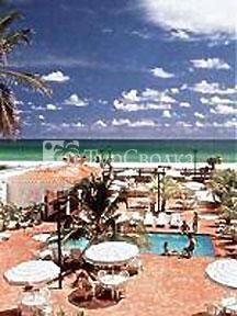 Traymore Hotel 2*