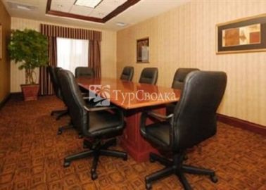 Comfort Suites Park Place 2*