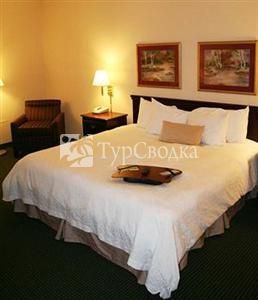 Hampton Inn Parkersburg 3*