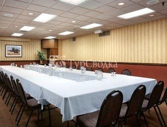 Ramada Inn and Suites Mitchell 3*