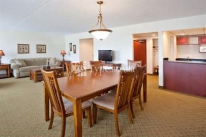 Holiday Inn Muskegon 3*