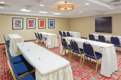 Holiday Inn Express Neptune 2*