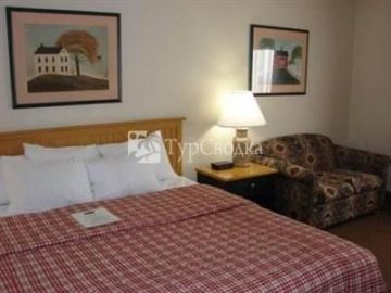 Schoenbrunn Inn & Suites 3*