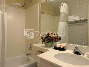 Howard Johnson LaGuardia Airport East 2*
