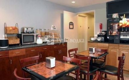 Quality Inn Brooklyn 2*