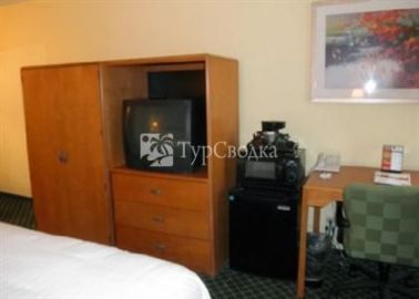 Quality Inn Newark 2*