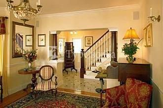 Almondy Inn 3*