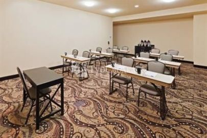 Holiday Inn Express Oklahoma City Northwest 2*