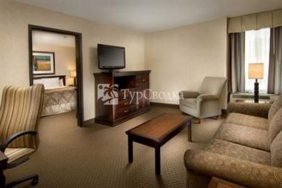 Drury Inn & Suites Overland Park 3*