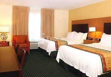 TownePlace Suites Overland Park 2*