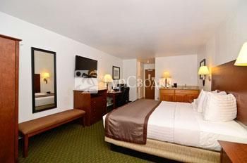 BEST WESTERN Parker Inn 2*