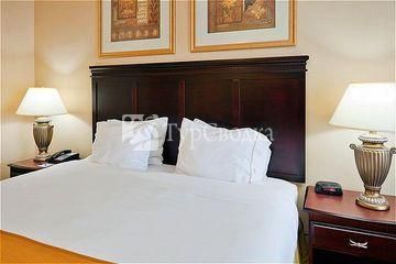 Holiday Inn Express Hotel & Suites Pell City 2*