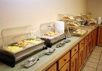 Quality Inn & Suites at Dollywood Lane 2*