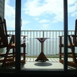 Island Inn and Suites 3*