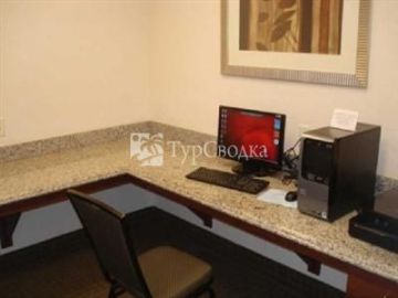 La Quinta Inn & Suites Port Orange 2*