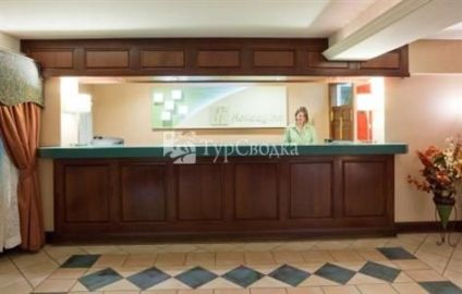 Holiday Inn Port Washington 2*