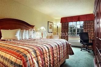 Red Lion Hotel Portland Airport 3*