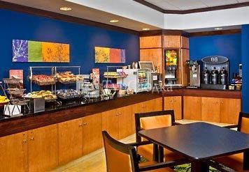 Fairfield Inn & Suites Redding 3*