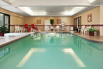 Ramada Minneapolis Airport West 3*
