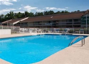 Econo Lodge University Richmond 2*