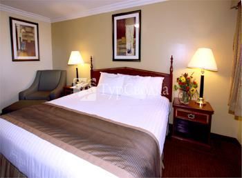 BEST WESTERN PLUS China Lake Inn 3*