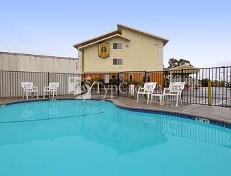 Super 8 Motel Florin Road 2*