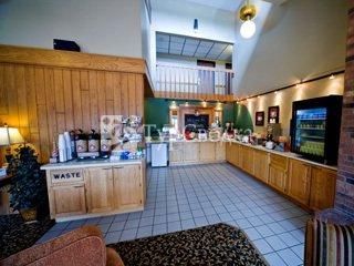 AmericInn Motel & Suites St. Peter 2*