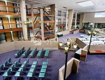 Ramada Conference Center 3*