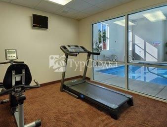 Super 8 Motel West Salina 2*