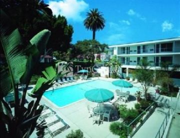 Days Inn & Suites Santa Barbara 2*
