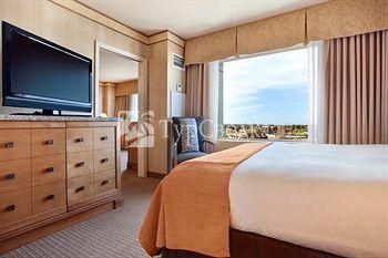 Hilton Santa Clara 4*
