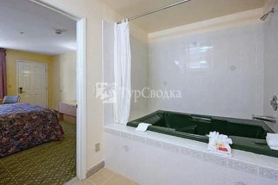 Americas Best Value Inn & Suites - Wine Country 2*