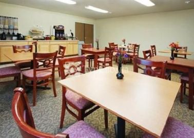 Quality Inn and Suites Santa Rosa Wine Country 3*