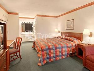 Days Inn Seneca 2*