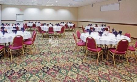 Holiday Inn Sidney (I-80 & Highway 385) 3*