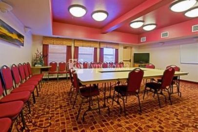 Holiday Inn Express Silver City 2*