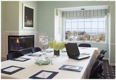 Inn at Oyster Point 3*