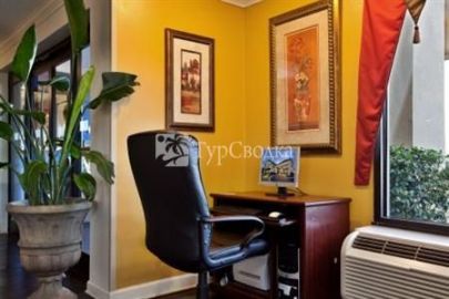 Holiday Inn Express Hotel & Suites Spring Lake (North Carolina) 2*