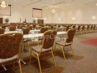 Ramada Inn & Conference Center State College 2*