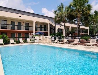 Baymont Inn and Suites Tallahassee 3*