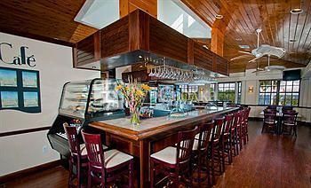 Ocean Pointe Suites at Key Largo 3*