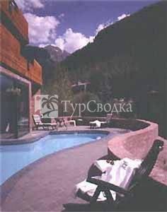 Ice House Lodge 3*