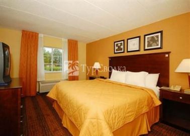 Comfort Inn & Suites Tinton Falls 2*