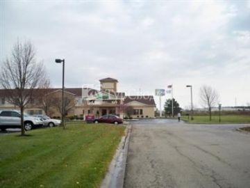 Holiday Inn Express Hotel & Suites Troy (Illinois) 2*