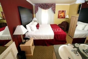 BEST WESTERN PLUS InnSuites Tucson Foothills Hotel & Suites 3*