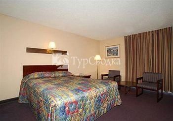 Econo Lodge Airport Tulsa 2*
