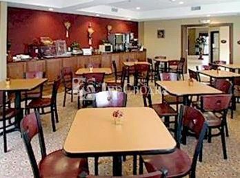 Sleep Inn & Suites Woodland Hills 2*